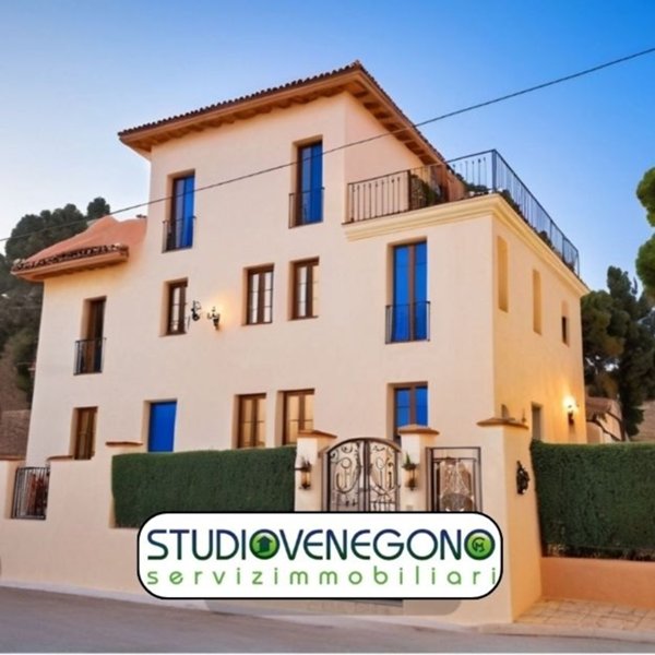 appartamento in vendita a Venegono Superiore