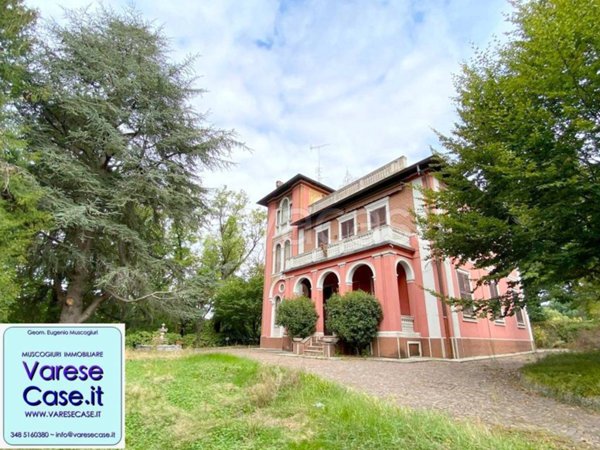 casa indipendente in vendita a Venegono Superiore