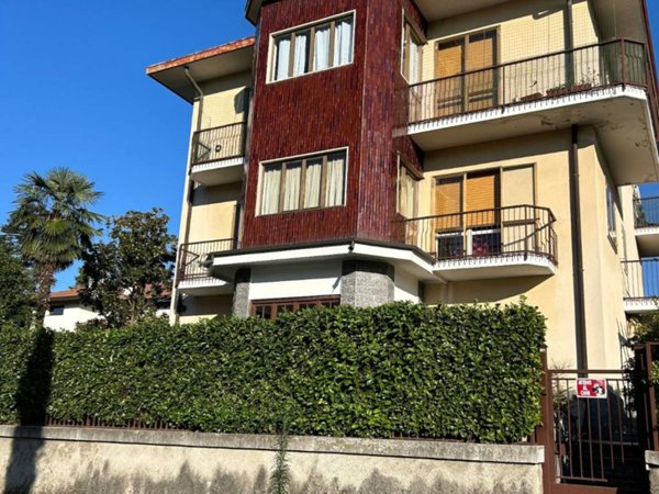 appartamento in vendita a Venegono Superiore