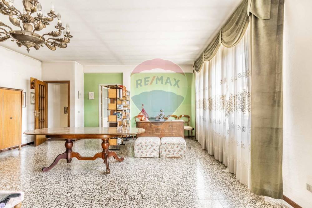 appartamento in vendita a Venegono Superiore