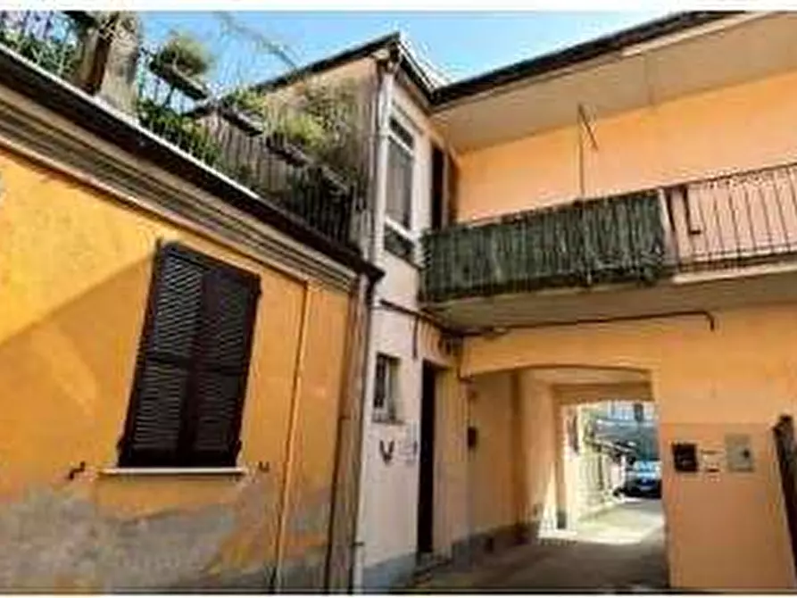 appartamento in vendita a Venegono Superiore