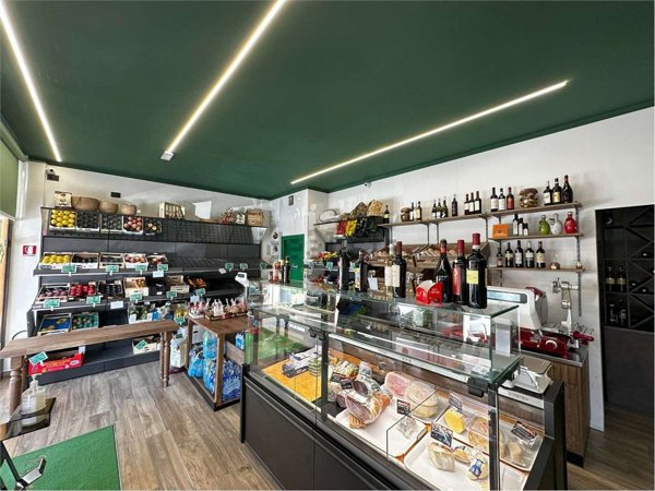 ufficio in vendita a Venegono Superiore