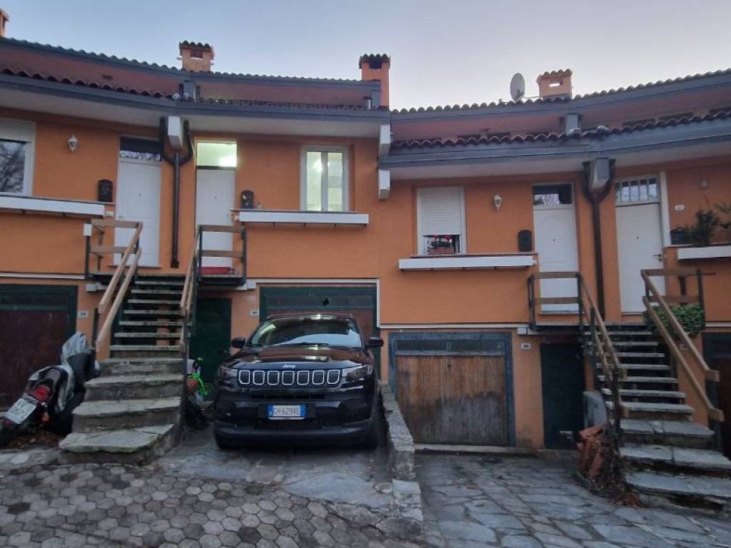 casa indipendente in vendita a Venegono Superiore in zona Pianbosco