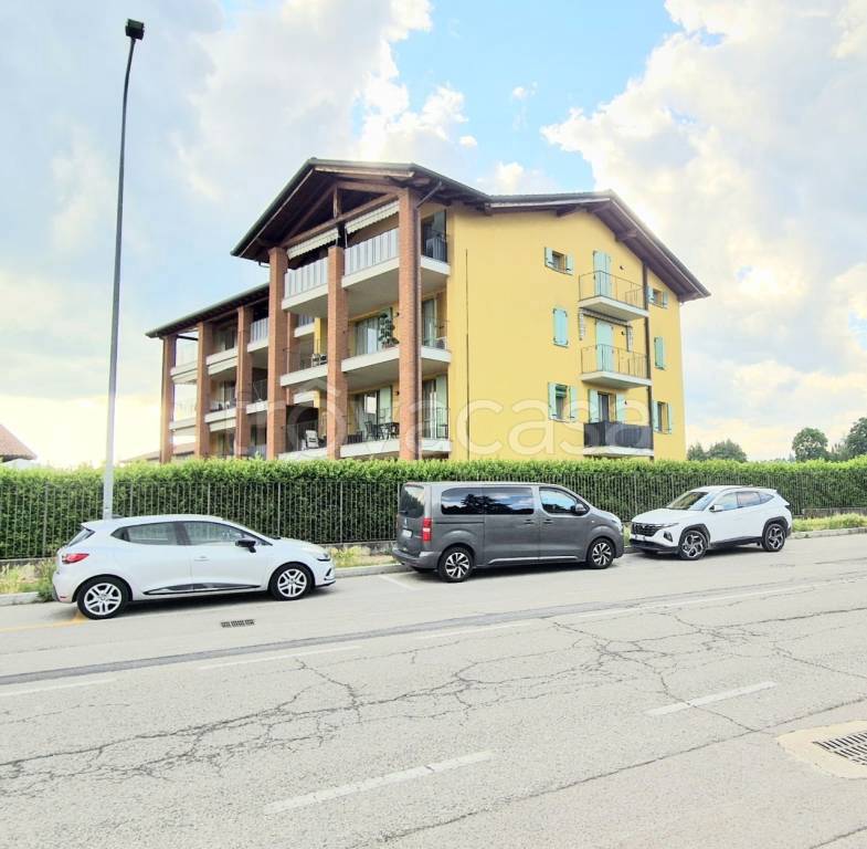 appartamento in vendita a Venegono Superiore