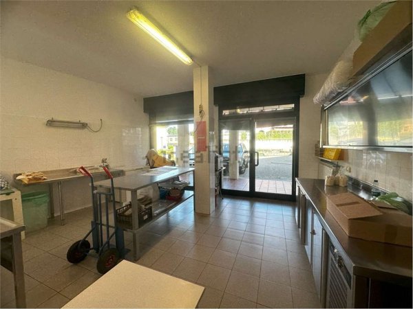 ufficio in vendita a Venegono Superiore