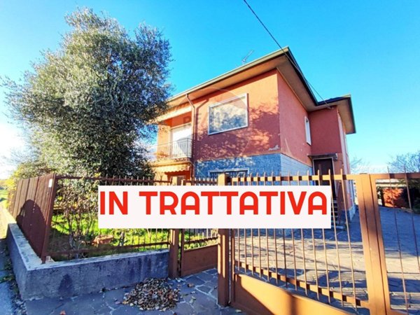 casa indipendente in vendita a Venegono Superiore