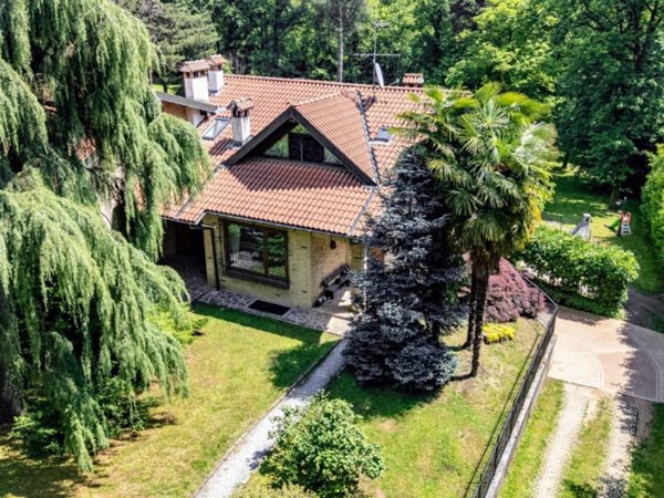 casa indipendente in vendita a Venegono Superiore in zona Pianbosco