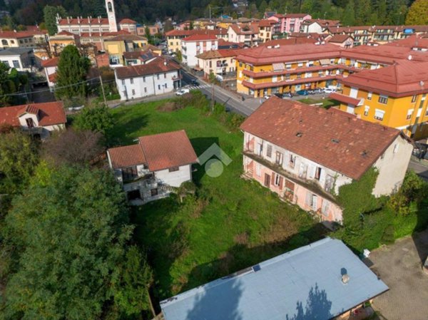 casa indipendente in vendita a Venegono Superiore