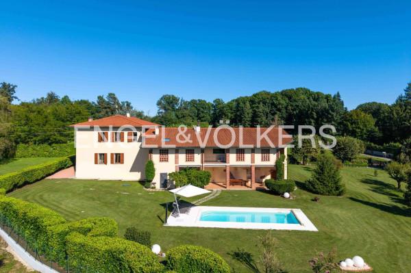 casale in vendita a Venegono Superiore