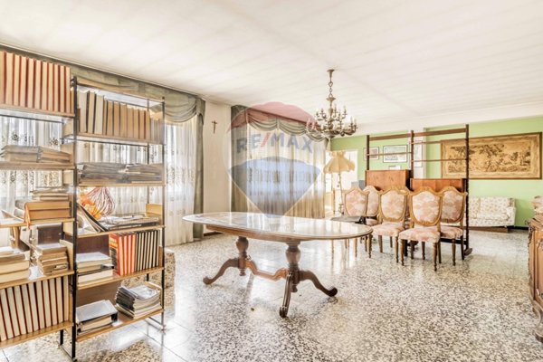 casa indipendente in vendita a Venegono Superiore