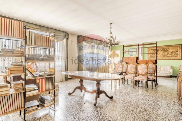 casa indipendente in vendita a Venegono Superiore