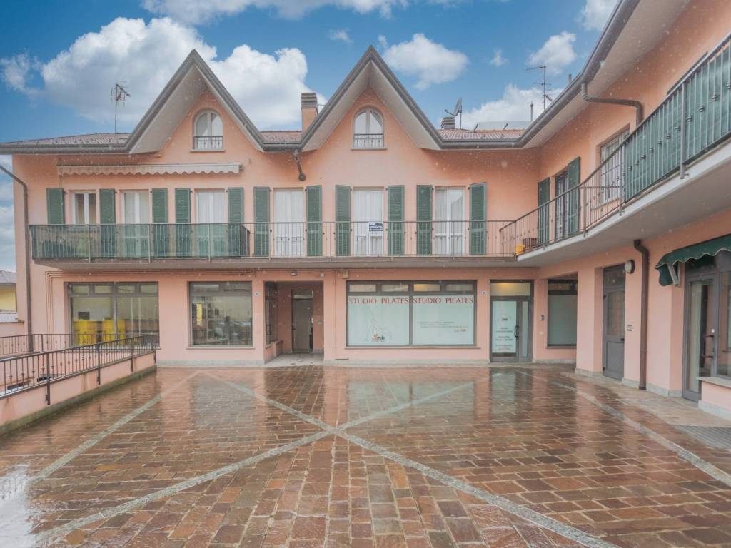 appartamento in vendita a Venegono Superiore