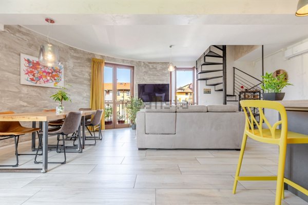 appartamento in vendita a Venegono Superiore