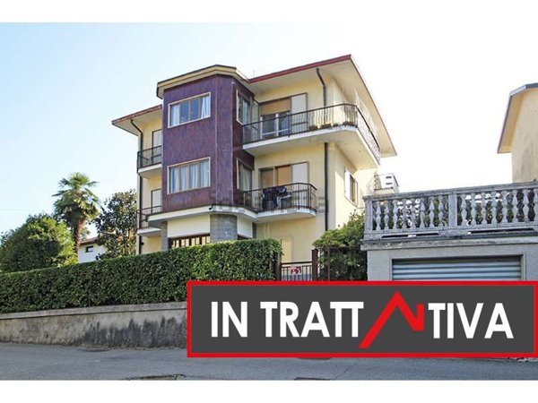 casa indipendente in vendita a Venegono Superiore