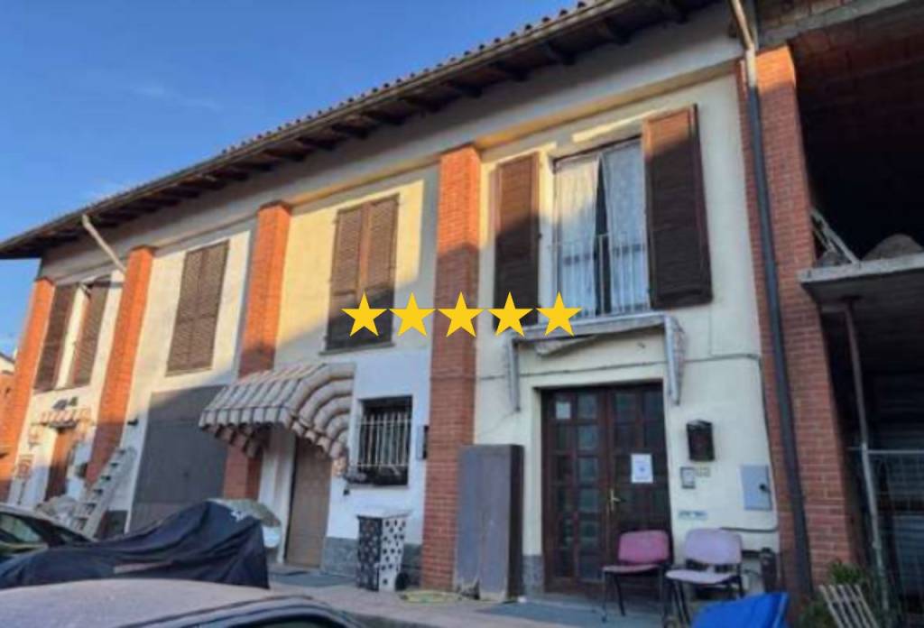 appartamento in vendita a Venegono Superiore