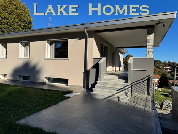 casa indipendente in vendita a Venegono Superiore