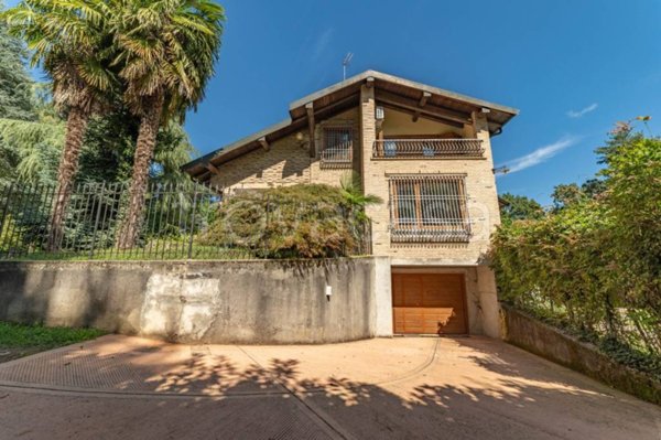casa indipendente in vendita a Venegono Superiore in zona Pianbosco