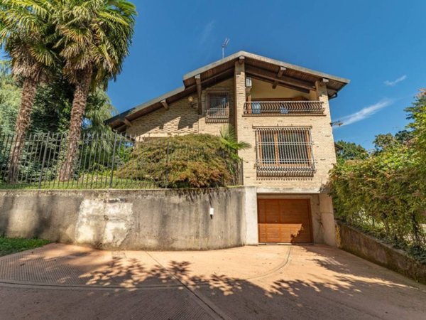 casa indipendente in vendita a Venegono Superiore in zona Pianbosco