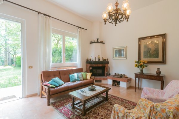 casa indipendente in vendita a Venegono Superiore in zona Pianbosco