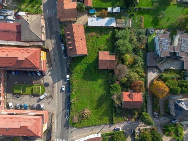 casa indipendente in vendita a Venegono Superiore