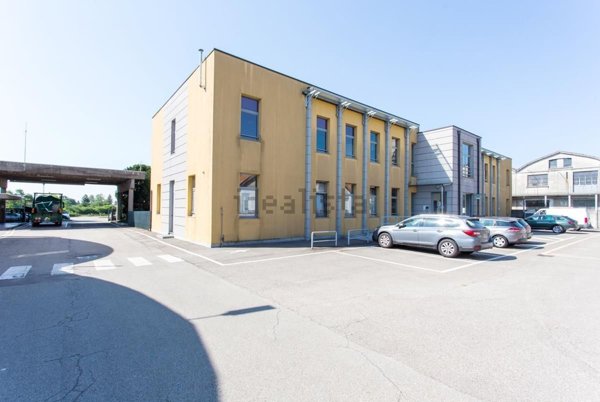 terreno edificabile in vendita a Venegono Superiore