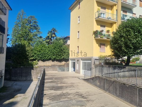 appartamento in vendita a Venegono Superiore