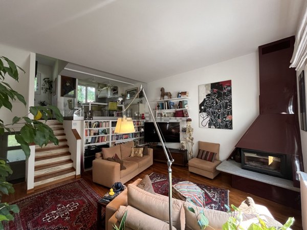 casa indipendente in vendita a Venegono Superiore in zona Pianbosco