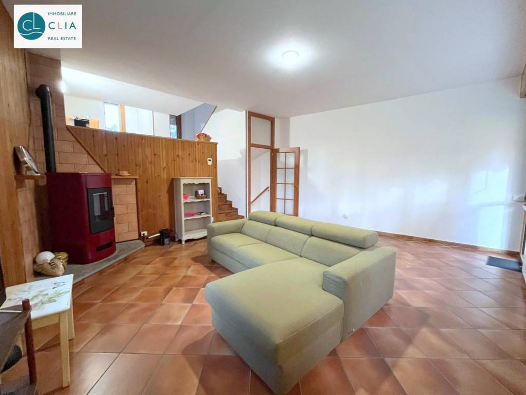 casa indipendente in vendita a Venegono Superiore in zona Pianbosco