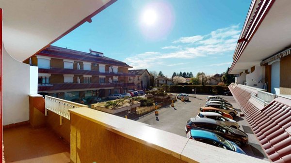 appartamento in vendita a Venegono Superiore