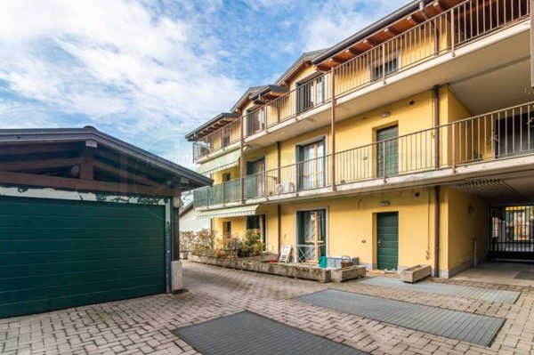 appartamento in vendita a Venegono Superiore
