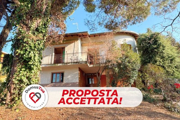 casa indipendente in vendita a Venegono Superiore