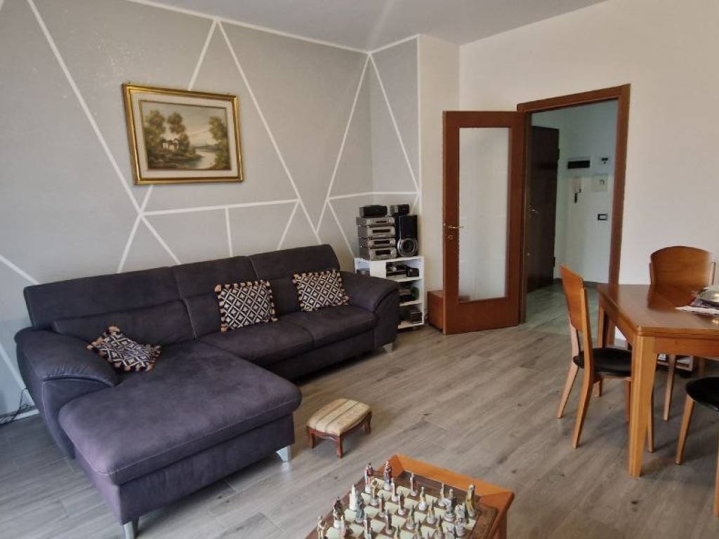 appartamento in vendita a Venegono Superiore