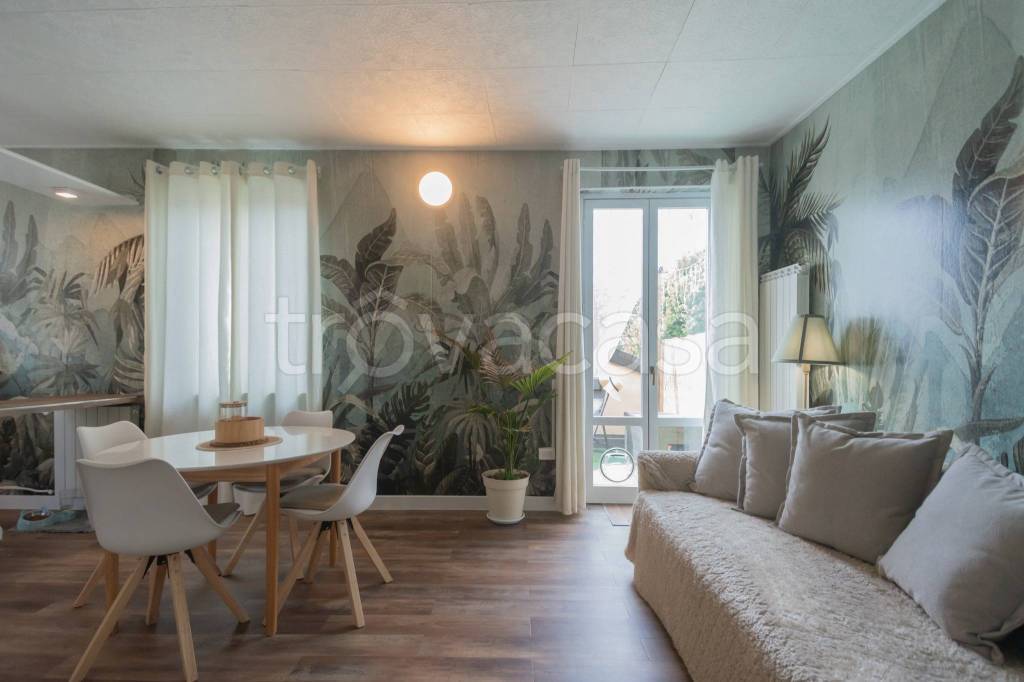 appartamento in vendita a Venegono Superiore