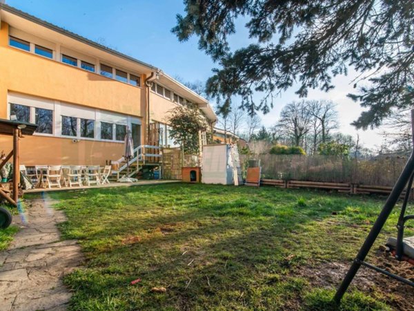 casa indipendente in vendita a Venegono Superiore