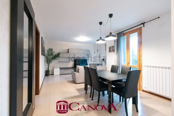 appartamento in vendita a Venegono Superiore