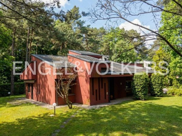 casa indipendente in vendita a Venegono Superiore