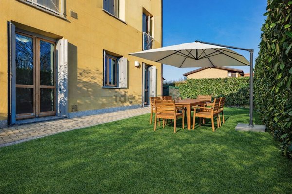 appartamento in vendita a Venegono Superiore