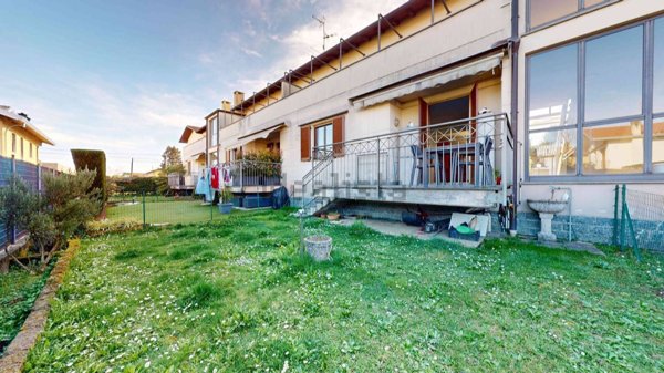 appartamento in vendita a Venegono Superiore