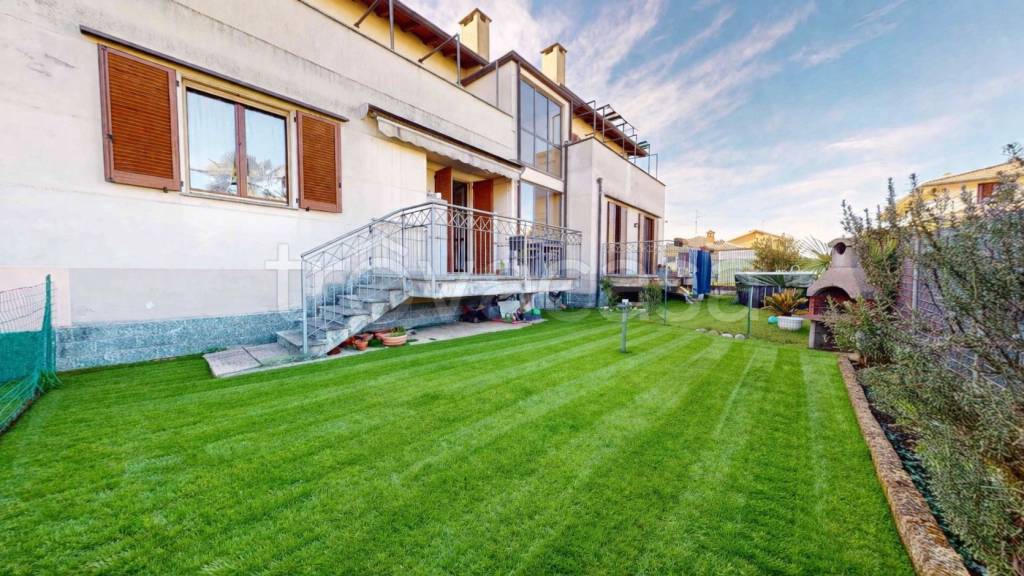 appartamento in vendita a Venegono Superiore