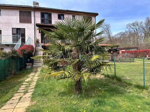 casa indipendente in vendita a Venegono Superiore