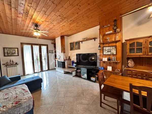 casa indipendente in vendita a Venegono Superiore in zona Pianbosco