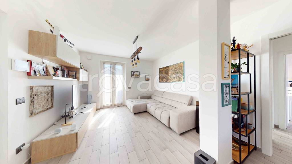 appartamento in vendita a Venegono Superiore