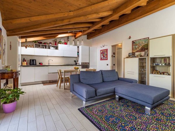 appartamento in vendita a Venegono Superiore