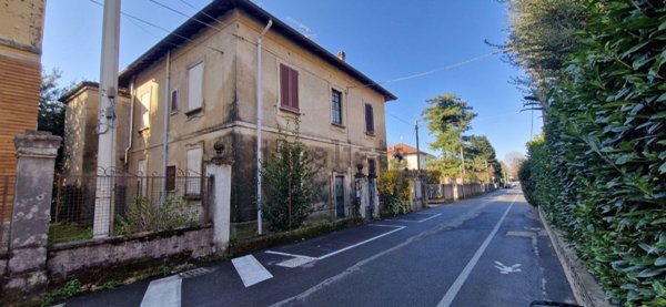 appartamento in vendita a Venegono Superiore