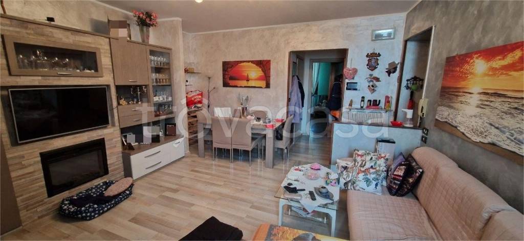 appartamento in vendita a Venegono Superiore