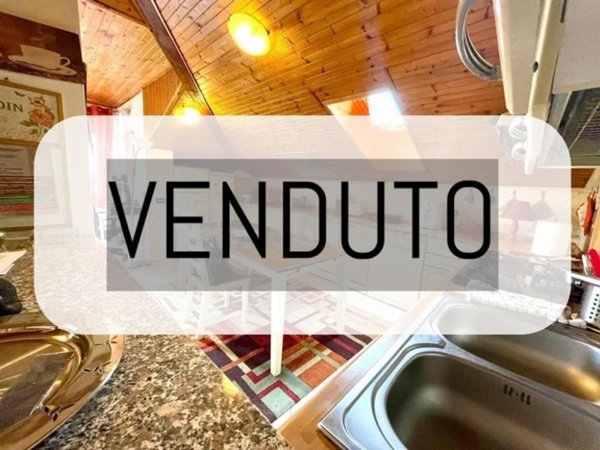 appartamento in vendita a Venegono Superiore in zona San Martino