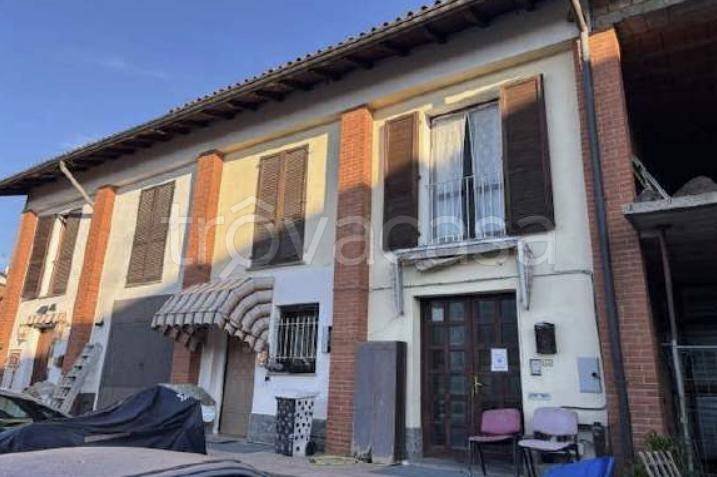 appartamento in vendita a Venegono Superiore in zona San Martino