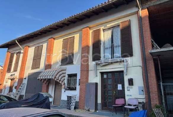appartamento in vendita a Venegono Superiore in zona San Martino