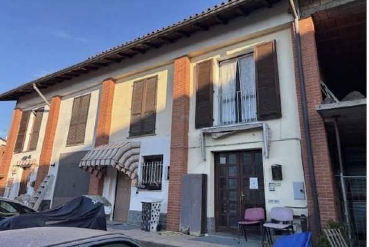 appartamento in vendita a Venegono Superiore in zona San Martino