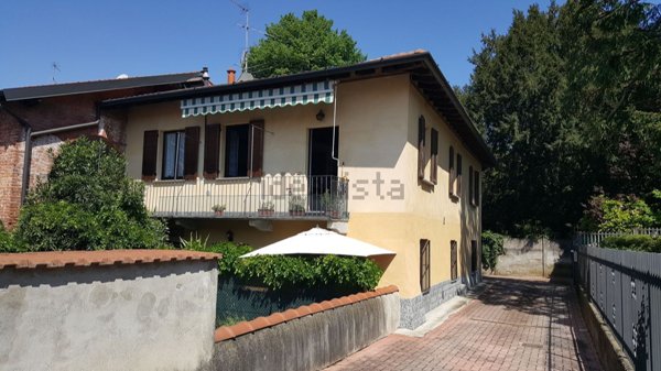 appartamento in vendita a Venegono Superiore in zona Pianasca
